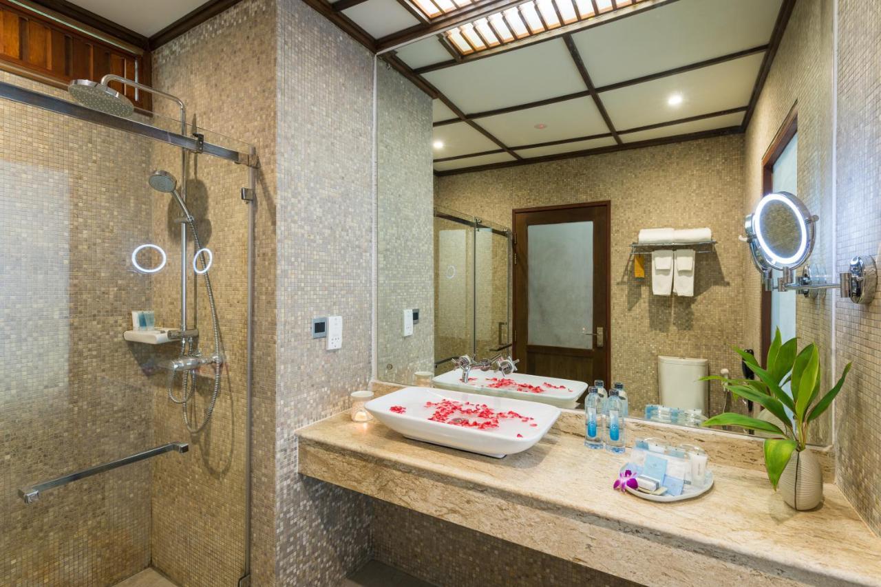 Deluxe Double or Twin Room - Adults Only,764814412:JPEG